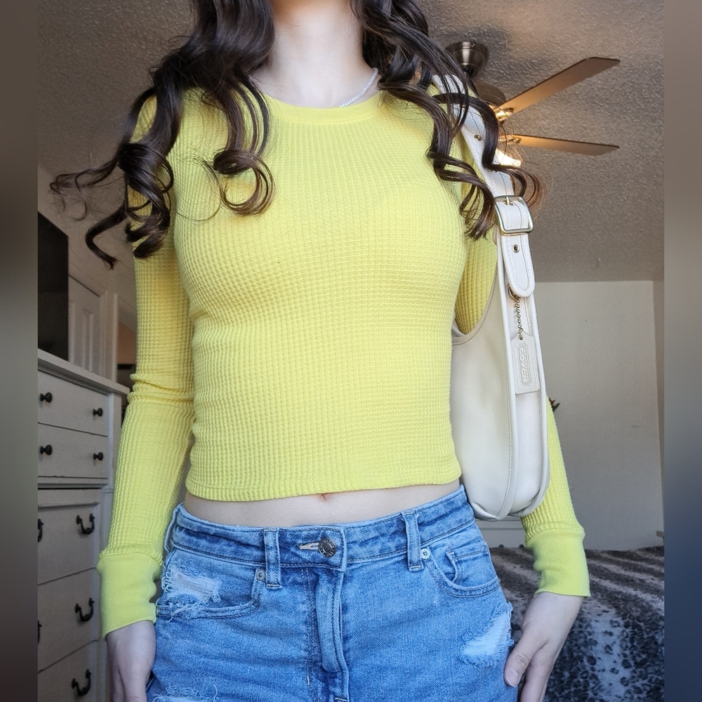 Forever 21 Yellow Green Waffle Knit Long Sleeve Top Size Small